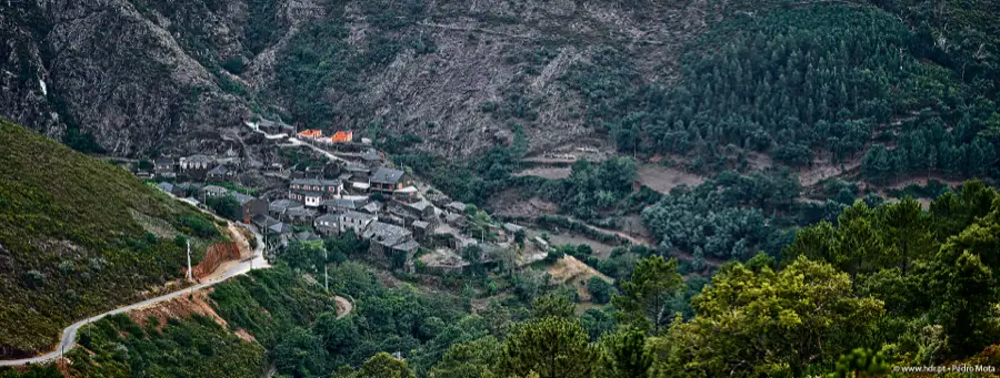 Serra de S. Macário e a aldeia da Pena